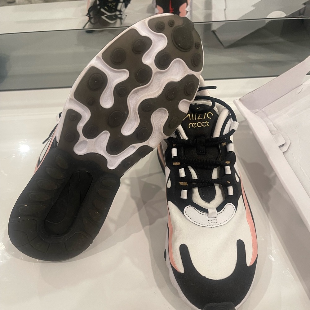 Nike Air Max 270 react